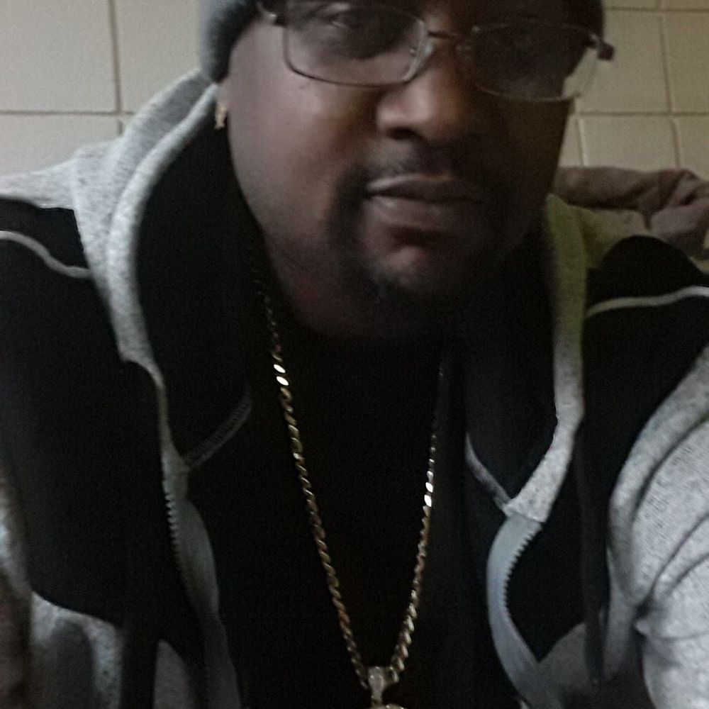 Meet your Posher, Carlos